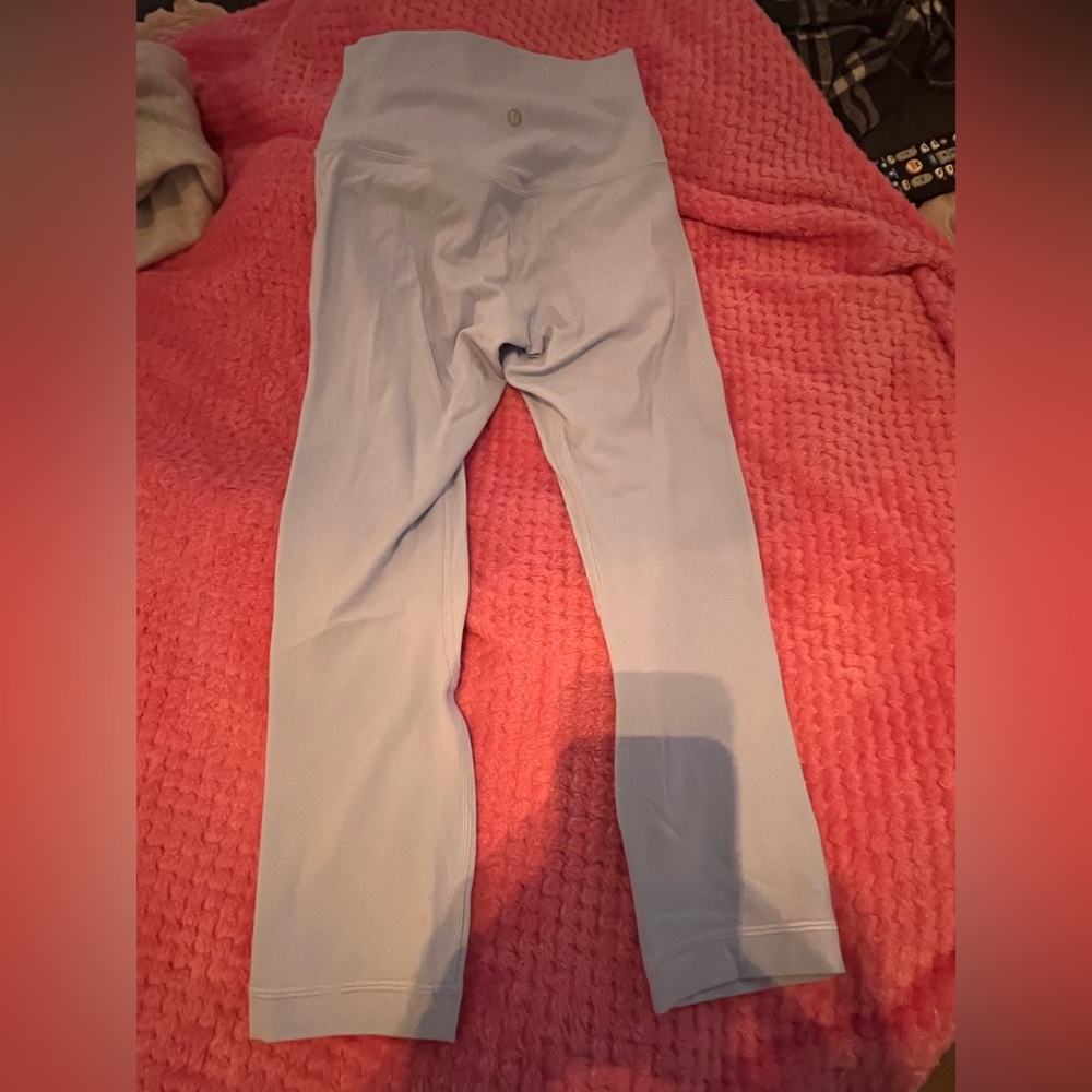 Lululemon size 4 - Picture 2 of 4
